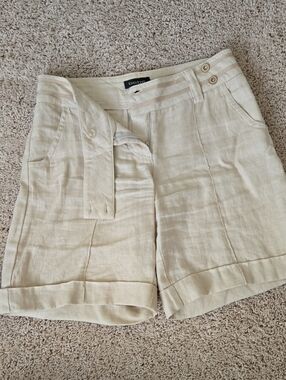 bebe Beige Linen-Blend Cuffed Shorts